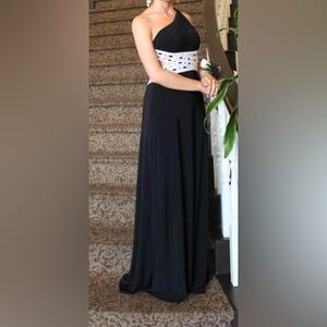 Size 3 Blondie prom dress